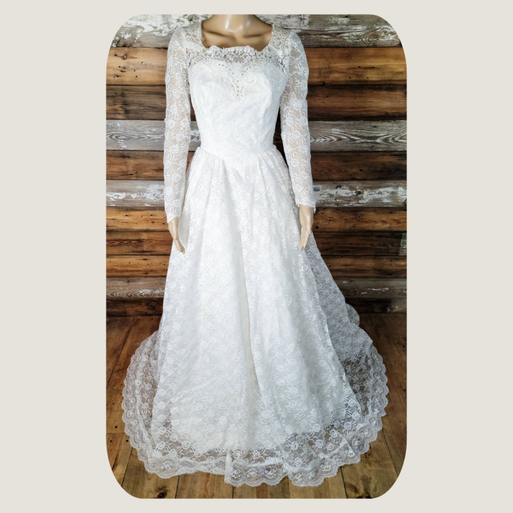 🕊️ Vintage Mid Century Floral Lace Wedding Gown size 2 - Picture 2 of 12